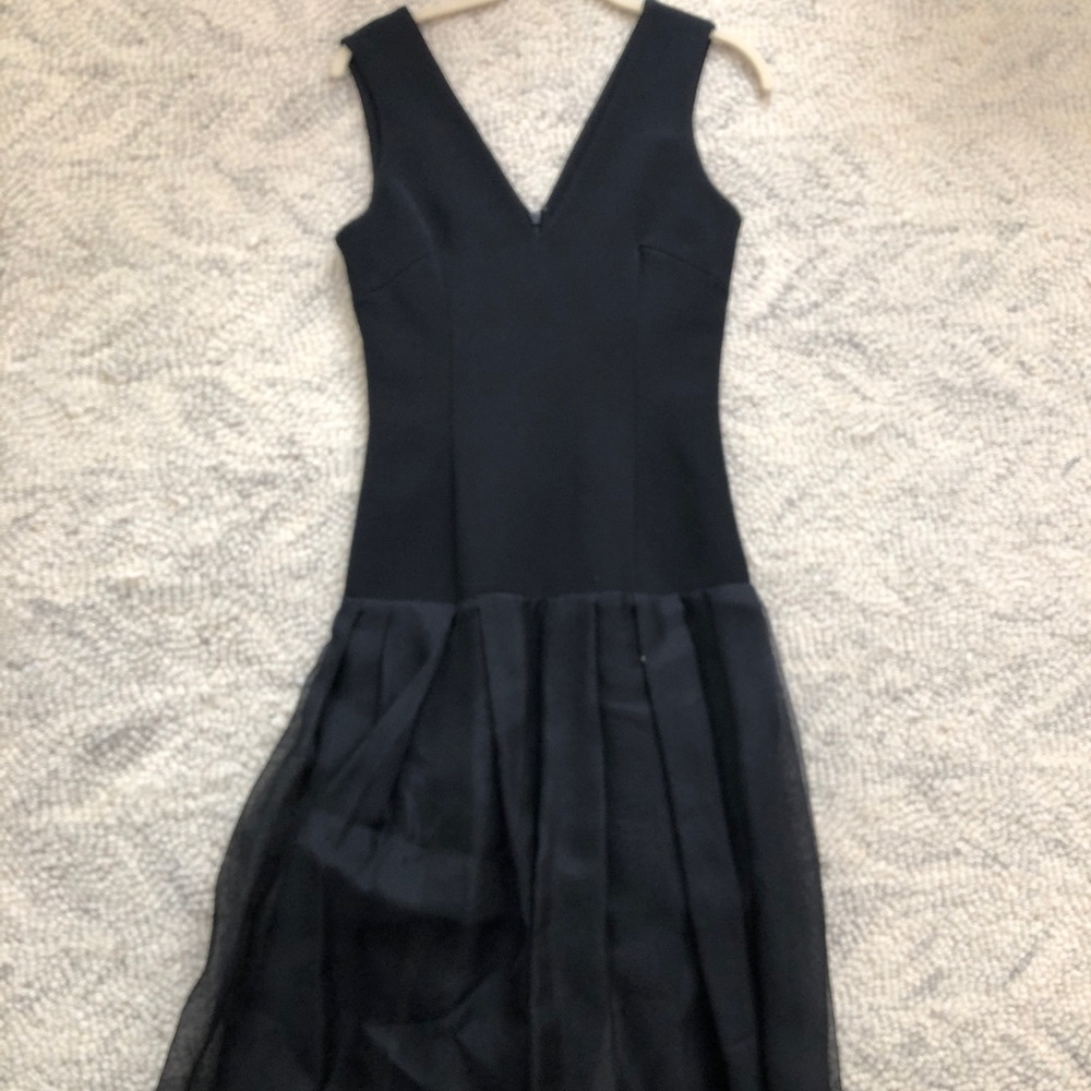 Women’s power Vicose V dress with organza flare
